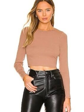superdown Long Sleeve Cropped Top in Taupe